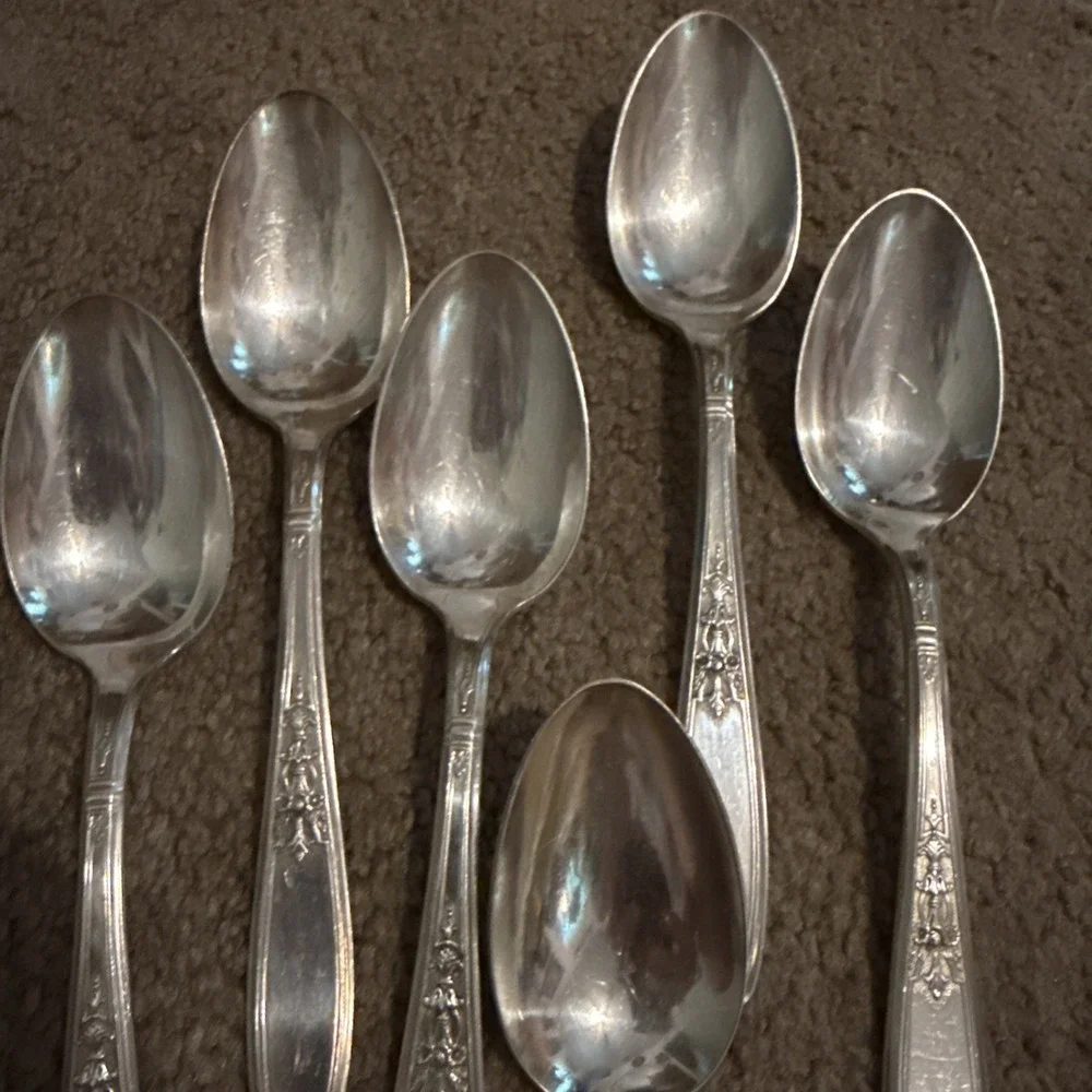 Vintage Rogers Bros 1847 Ambassador Pattern Soup Spoons 5